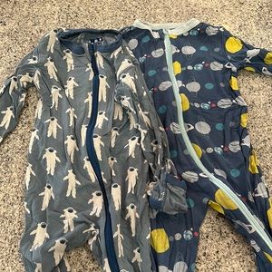 Lot of 2 Kickee Pants 6-9 month footie pajamas